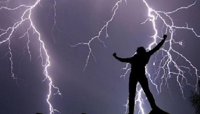 Arti Mimpi Disambar Petir